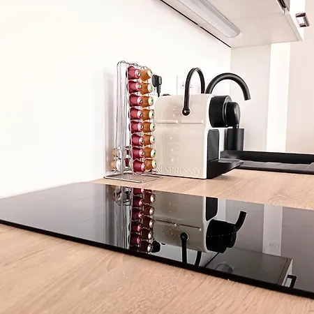 Stelina Haussmann - Balcony Lejlighed