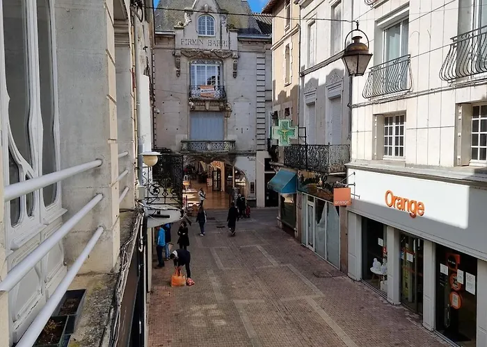 Stelina Haussmann - 1 Avec Balcon - Hypercentre