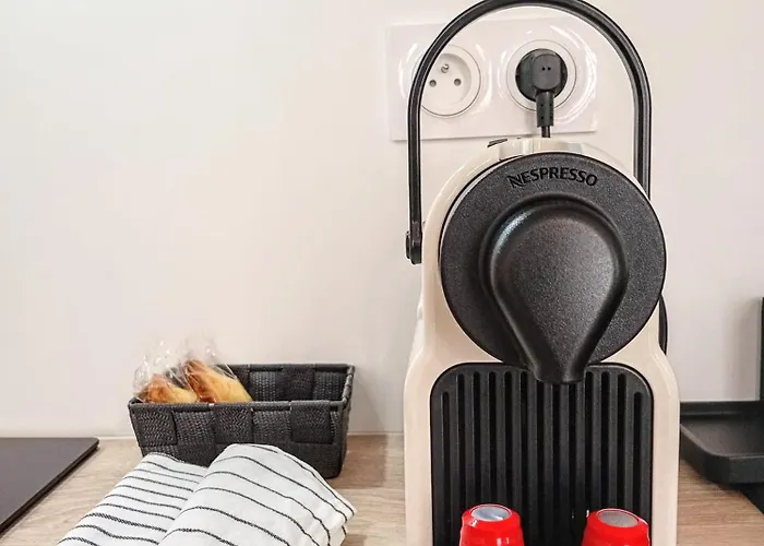 Stelina Haussmann - Balcony فينوف سور لو